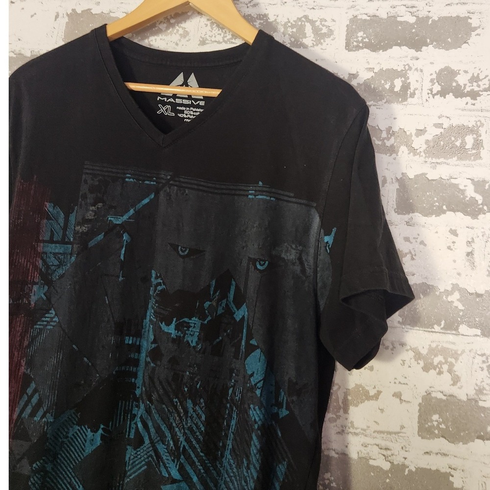 Massive V-Neck Graphic T-Shirt XL Black Blue Red Abstract Panther Face Art Tee - Picture 7 of 16